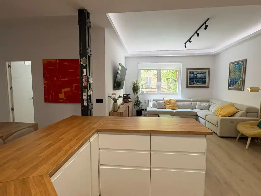 Kitchen of Flat for sale in  Madrid Capital  with Air Conditioner
