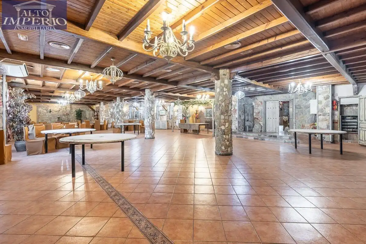 Local comercial en venda a Pinos Genil, imagen 17