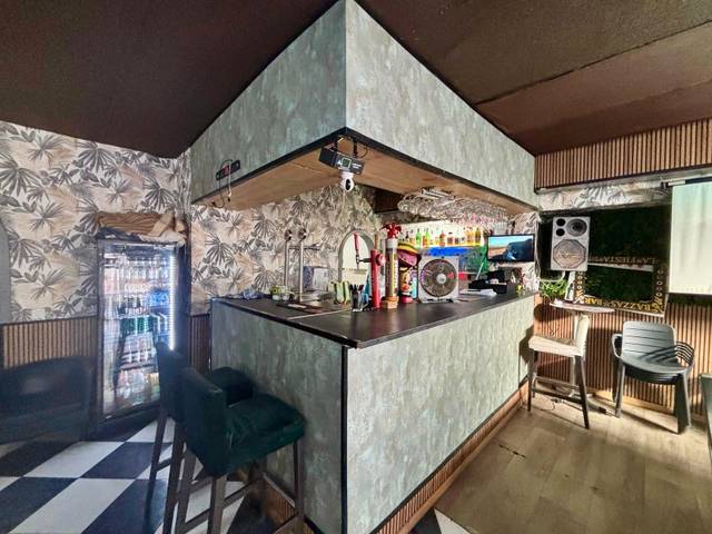 Local comercial en Alquiler en Avenida de la Telefónica en Solymar