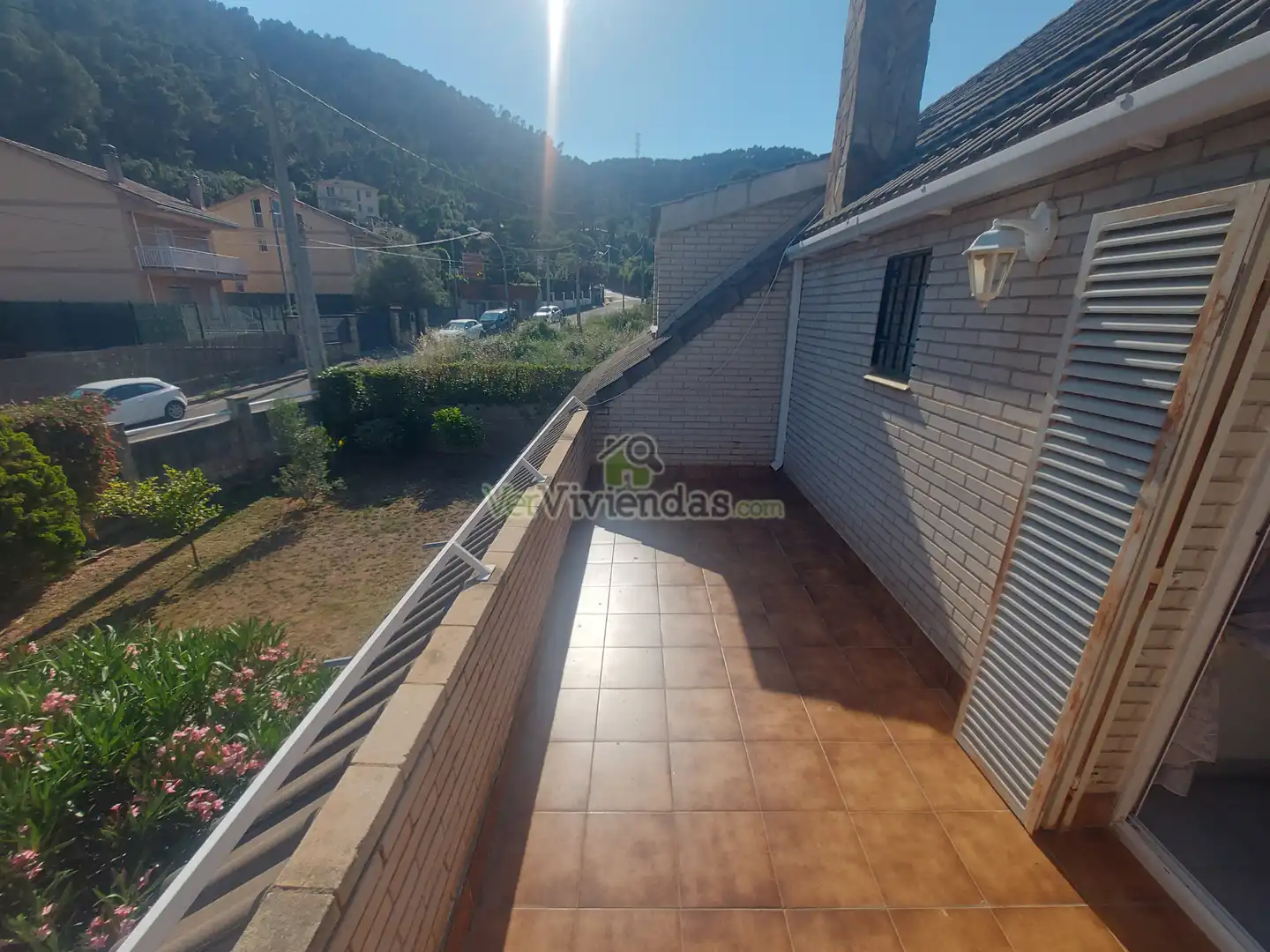 Vista exterior de Casa o xalet en venda en Torrelles de Llobregat amb Aire condicionat, Calefacció i Jardí privat