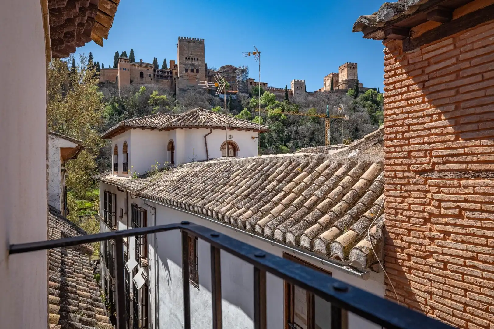 Exterior view of Buildings for sale in Granada