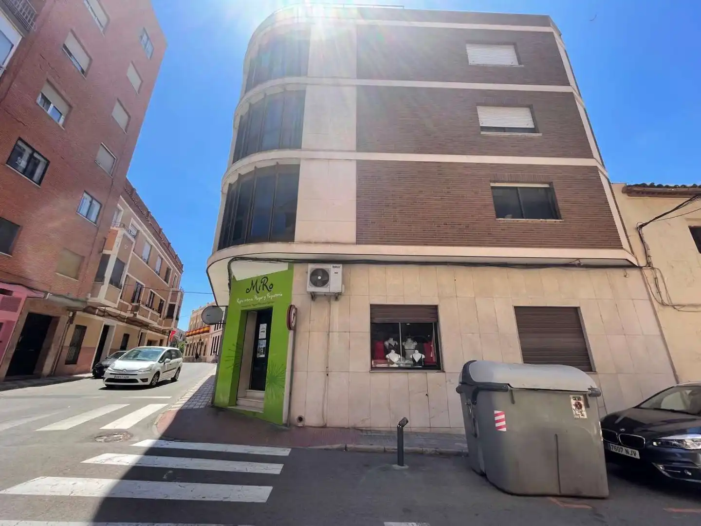 Außenansicht von Gebäude zum Verkauf in Madridejos