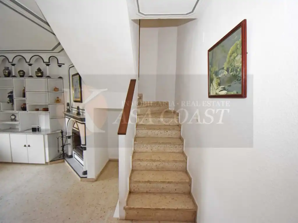 Casa adosada en venta en Los Boliches