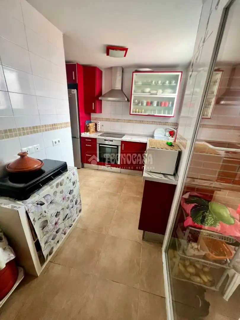Kitchen of Flat for sale in Parla  with Heating, Terrace and Storage room