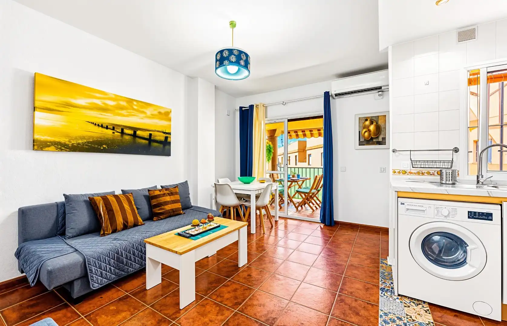 Sala de estar de Apartamento en venta en Chiclana de la Frontera con Aire acondicionado, Jardín privado y Terraza