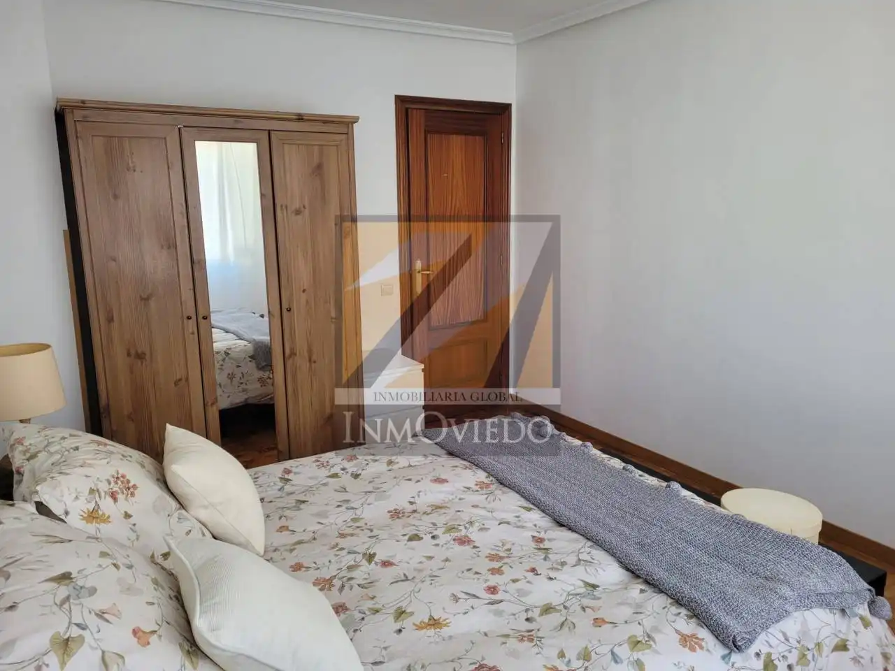 Schlafzimmer von Wohnung zur Miete in Oviedo  mit Heizung