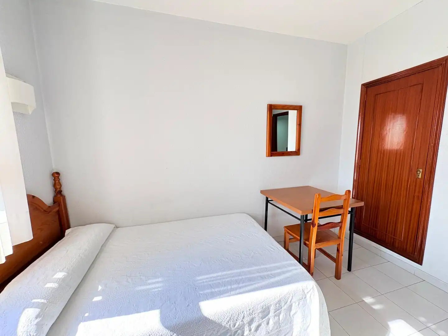 Schlafzimmer von Gebäude zum Verkauf in Carracedelo