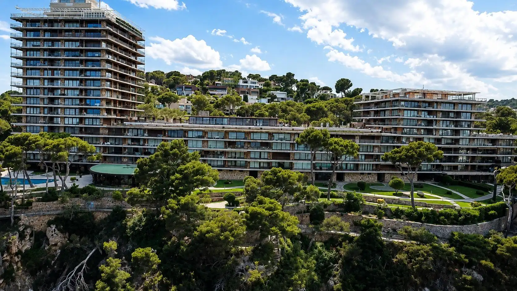 Außenansicht von Wohnung zum Verkauf in Calonge i Sant Antoni mit Privatgarten, Terrasse und Abstellraum