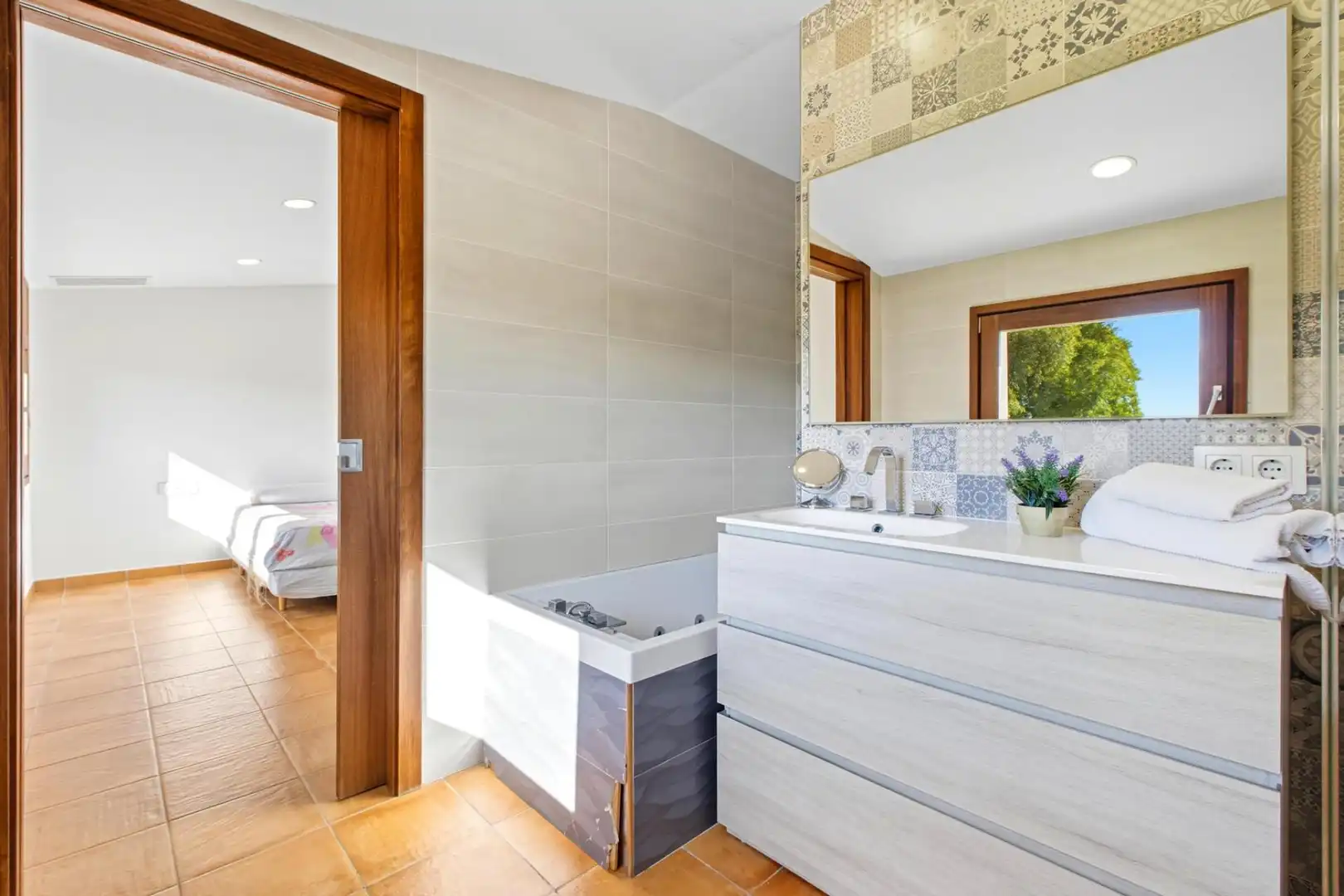 Bathroom of Country homes for sale in Garrigàs  with Private garden, Terrace and Swimming Pool