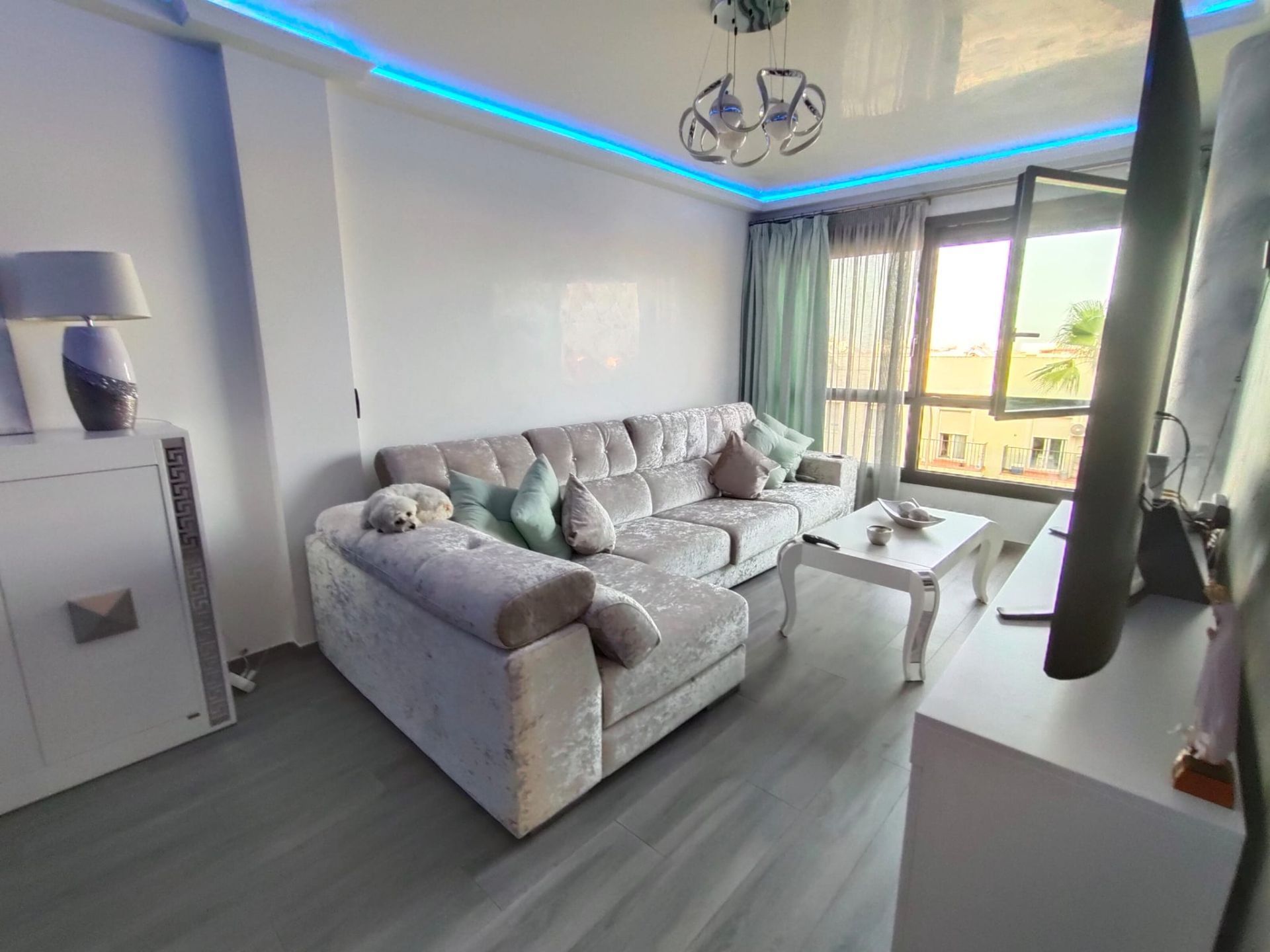 Living room of Flat to rent in La Línea de la Concepción  with Heating