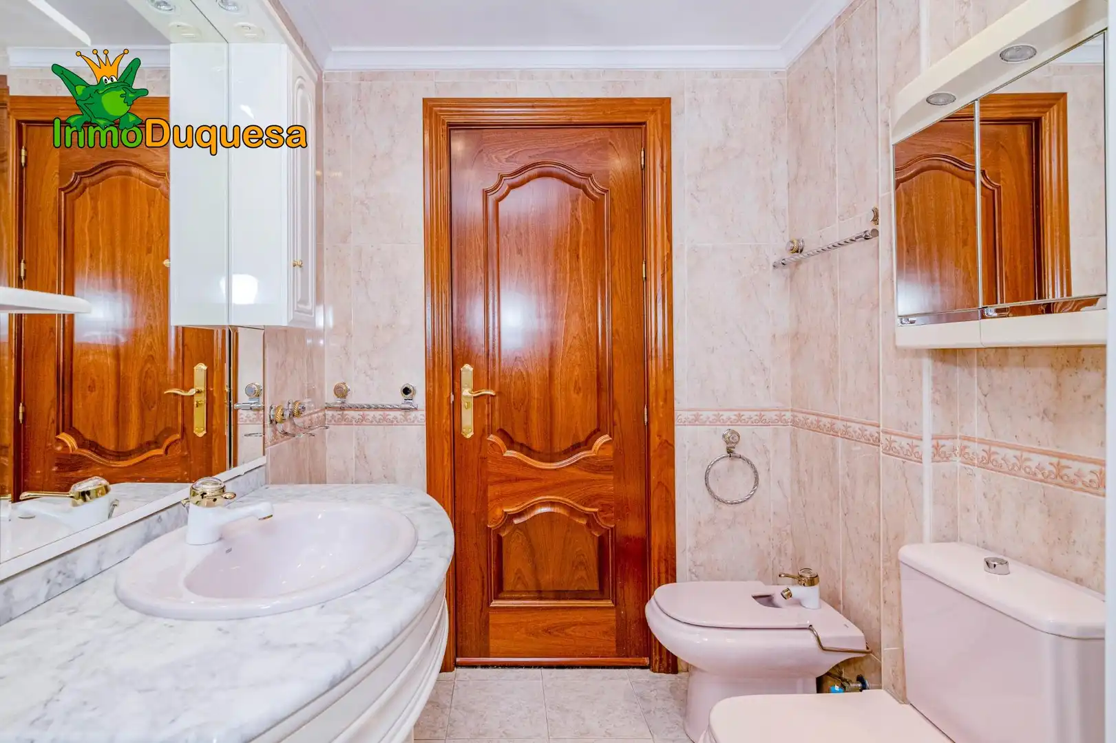 Flat with terrace for sale in Beiro, imagen 9