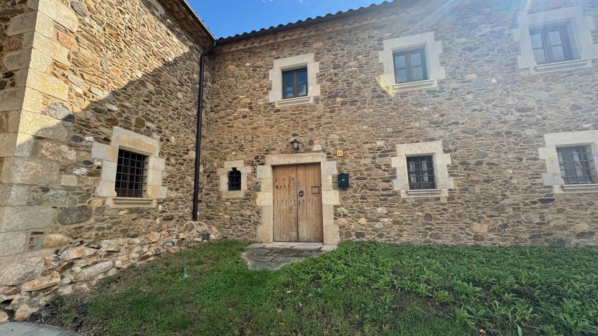 Vista exterior de Casa o chalet en venta en Llambilles con Calefacción, Jardín privado y Terraza