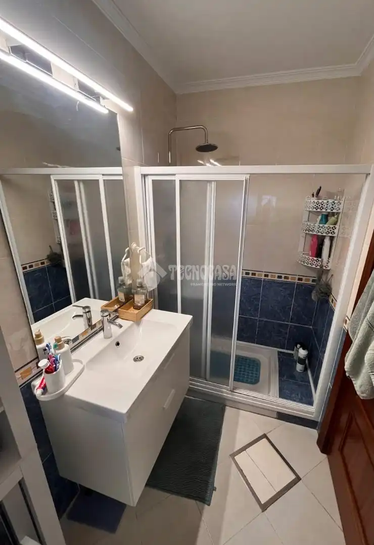 Bathroom of Detached homes for sale in Castilleja de Guzmán  with Air Conditioner and Terrace