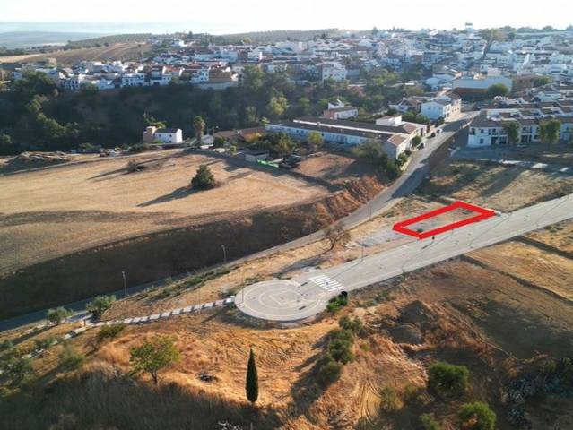 Terreno residencial en Venta en Calle Sevilla, 63 en Santaella