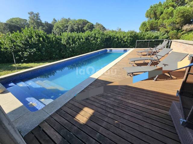 Casa-chalet en Venta en Pintor Mumbrú en Seva