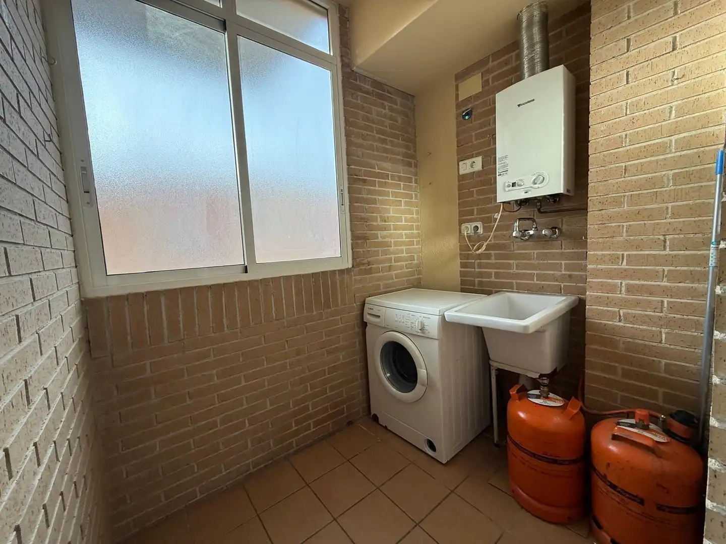 Bathroom of Flat for rent in Elche / Elx  with Furnished