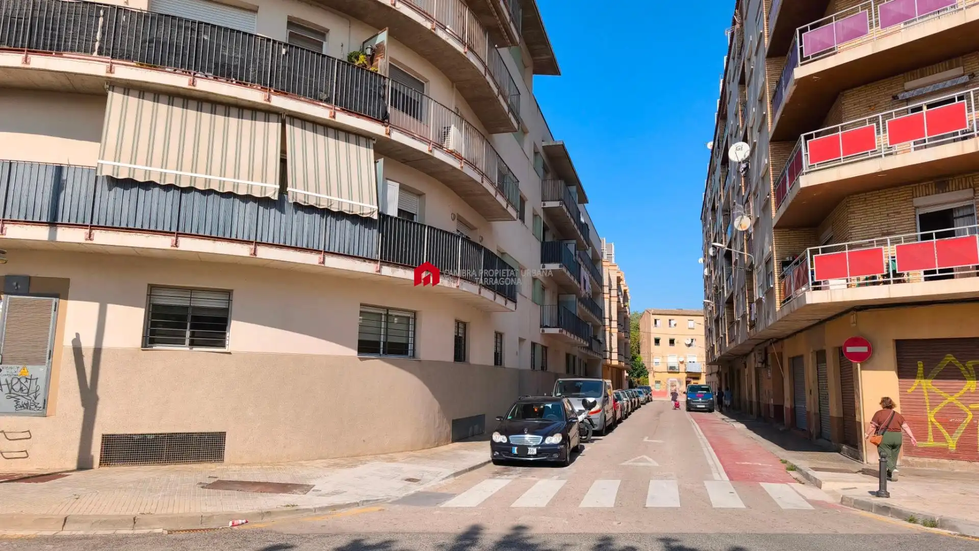 Außenansicht von Garage zum Verkauf in Tortosa