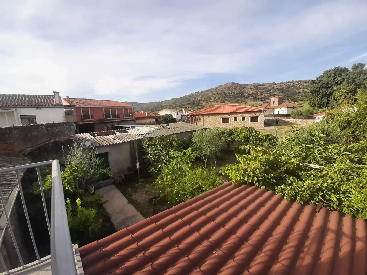 Vista exterior de Casa o chalet en venta en Torre de Santa María con Terraza