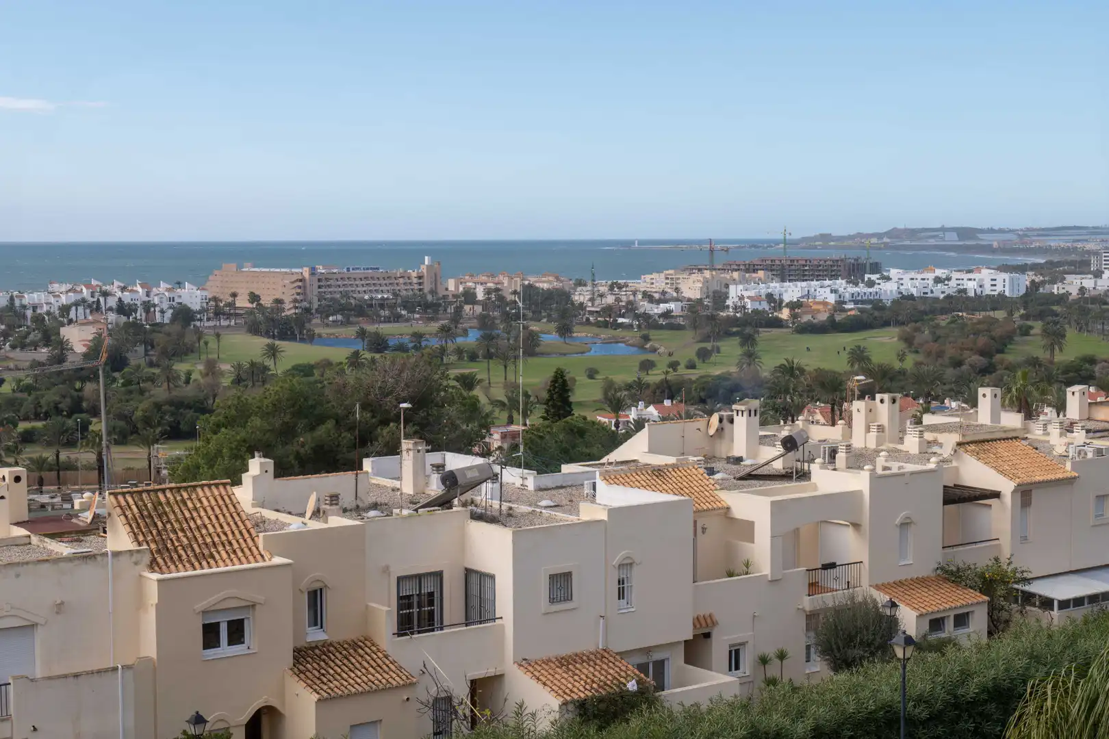 Vista exterior de Piso en venta en El Ejido con Aire acondicionado, Terraza y Trastero