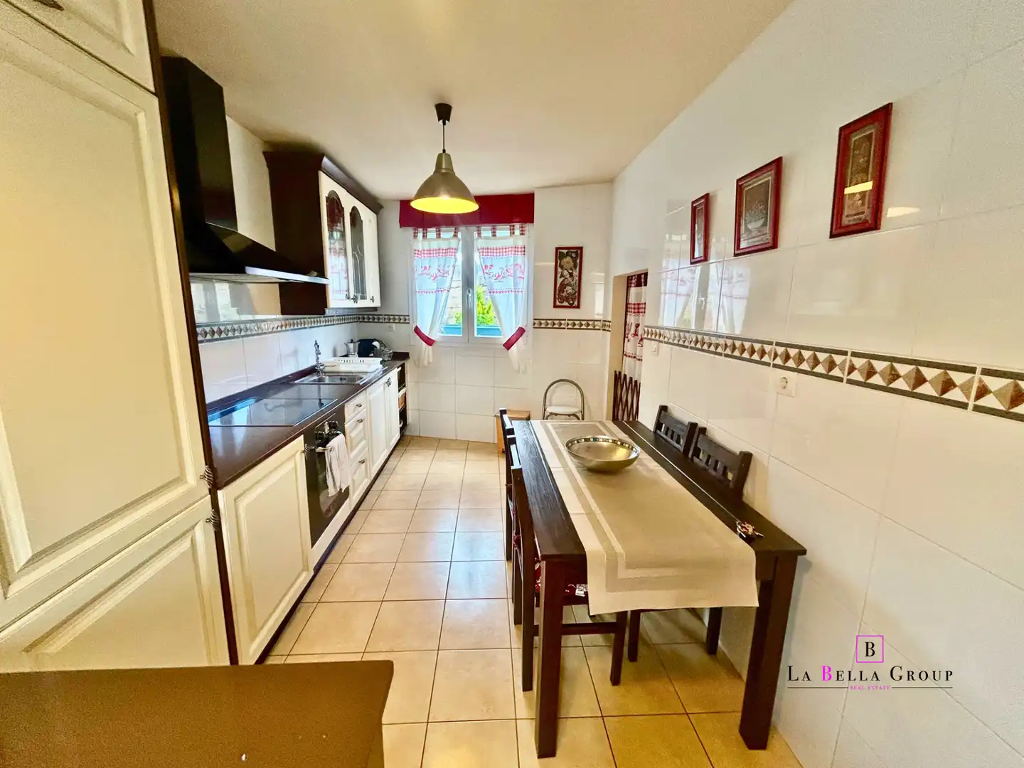 Cocina de Casa o chalet en venta en Oña con Calefacción, Jardín privado y Amueblado