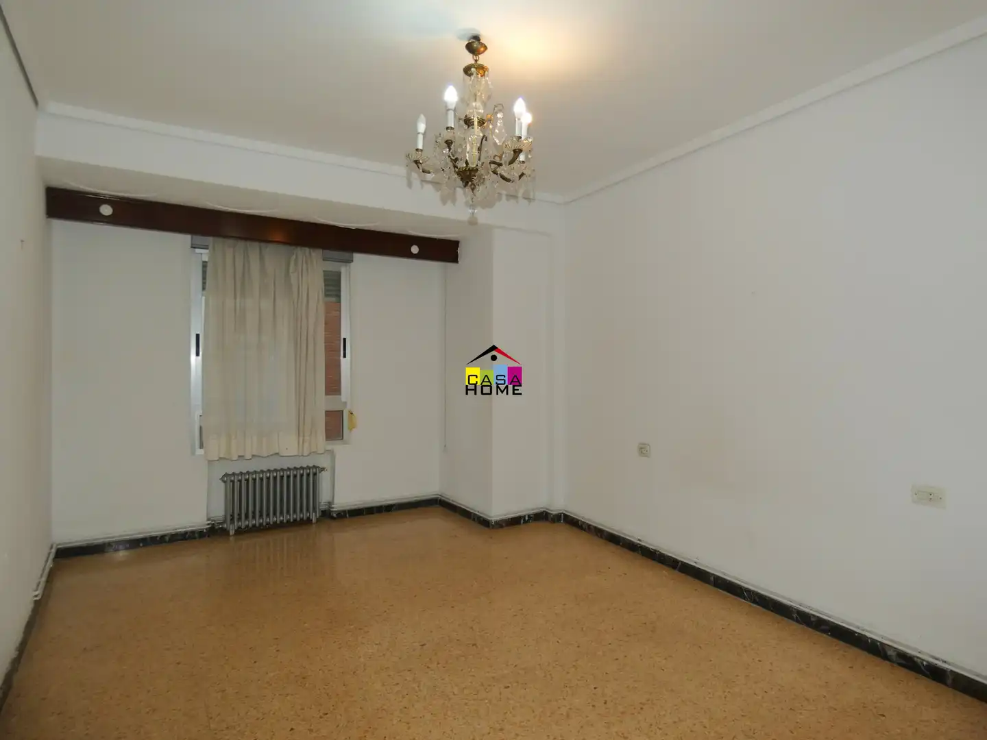 Sala d'estar de Pis en venda en Castellón de la Plana / Castelló de la Plana amb Calefacció, Traster i Balcó