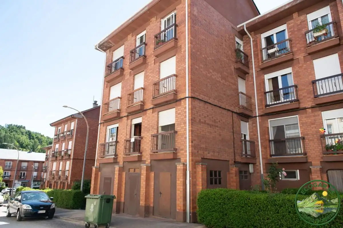 Exterior view of Flat for sale in Vega de Espinareda  with Heating, Private garden and Storage room