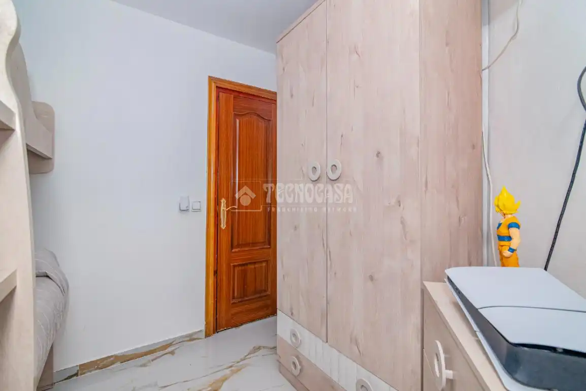 Habitación de Piso en venta en Lucena con Aire acondicionado y Calefacción
