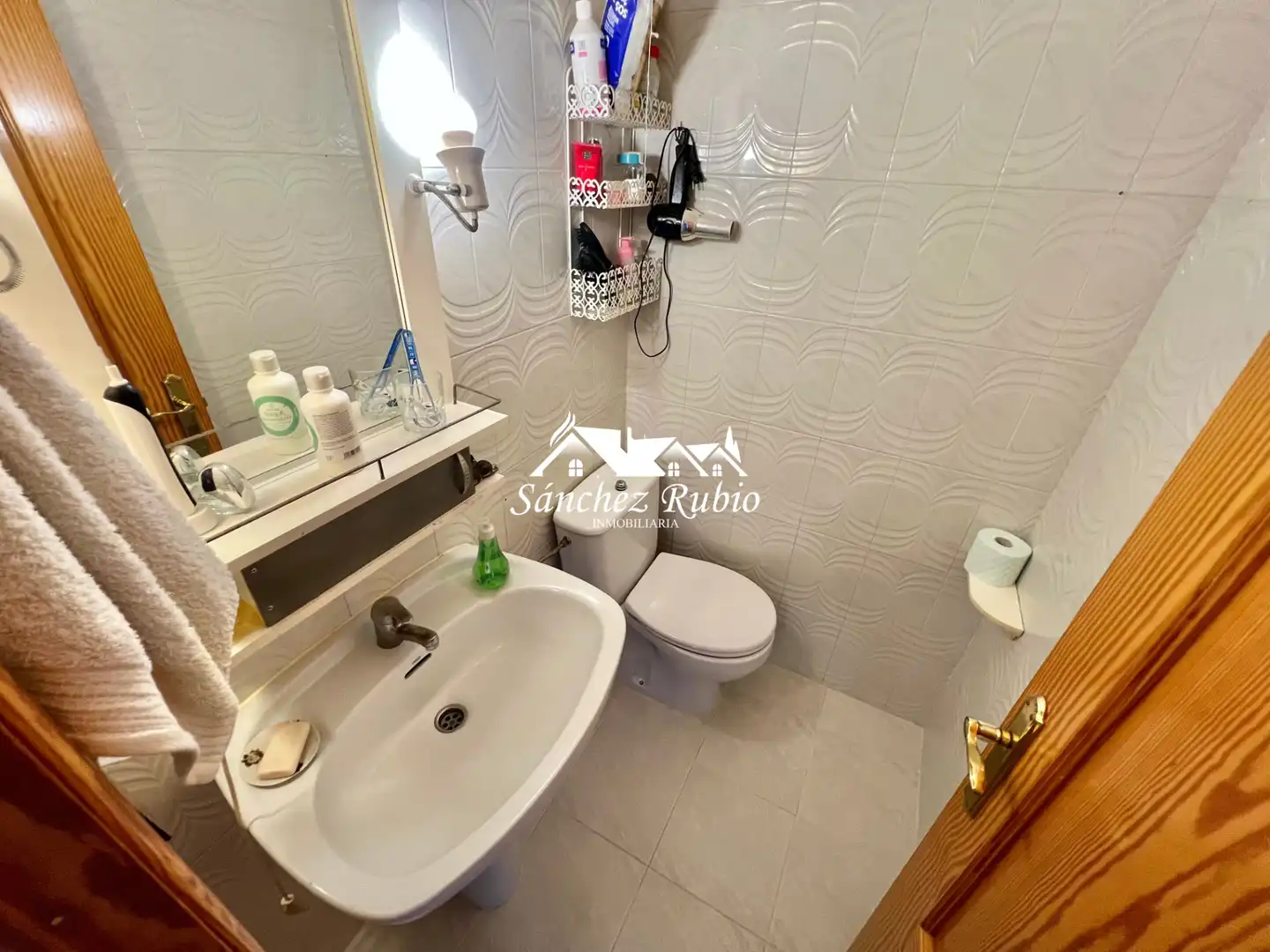 Bathroom of Houses for sale in Galapagar  with Heating, Private garden and Parquet flooring