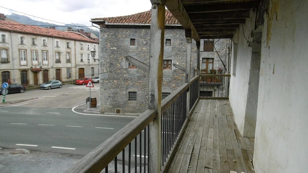 Vista exterior de Piso en venta en Ramales de la Victoria