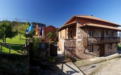 Vista exterior de Finca rústica en venda en Villaviciosa amb Aire condicionat, Calefacció i Jardí privat