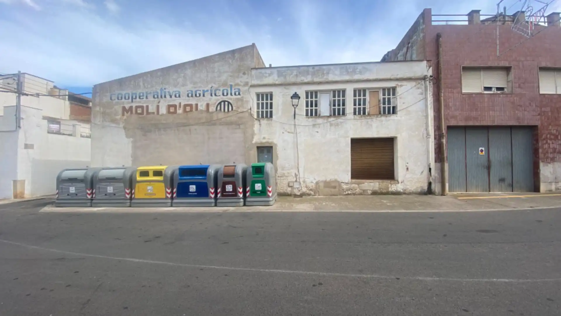 Vista exterior de Nave industrial en venta en Godall