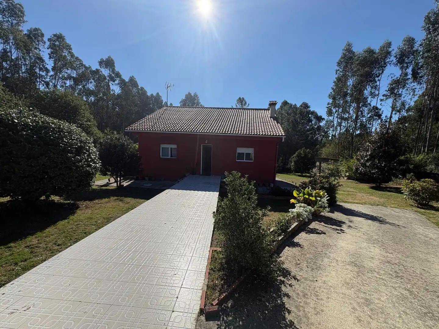 Vista exterior de Casa o chalet en venta en Covelo con Jardín privado, Trastero y Amueblado