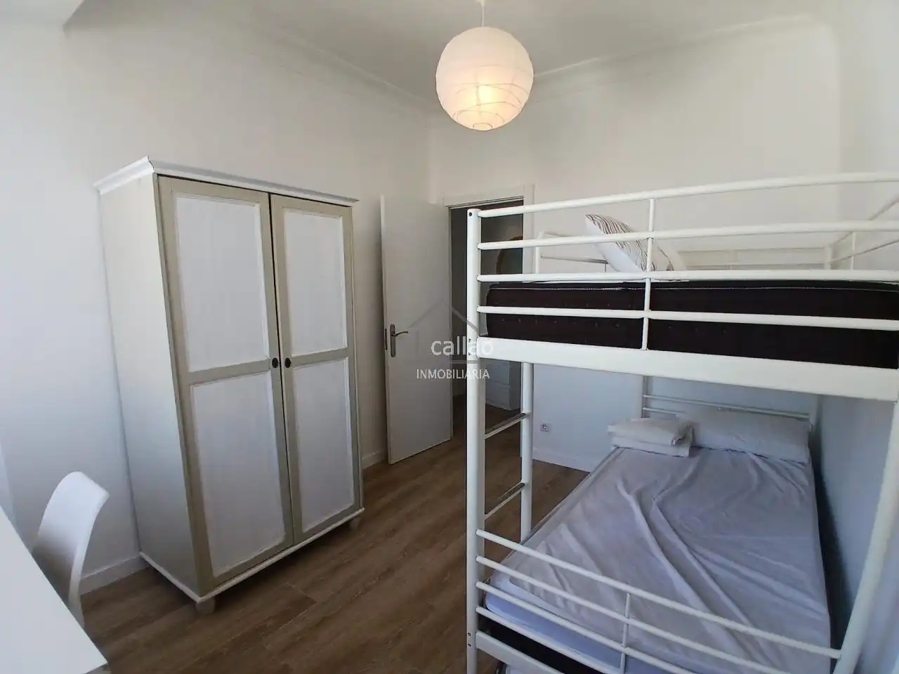 Schlafzimmer von Wohnung zur Miete in Ares, A Coruña