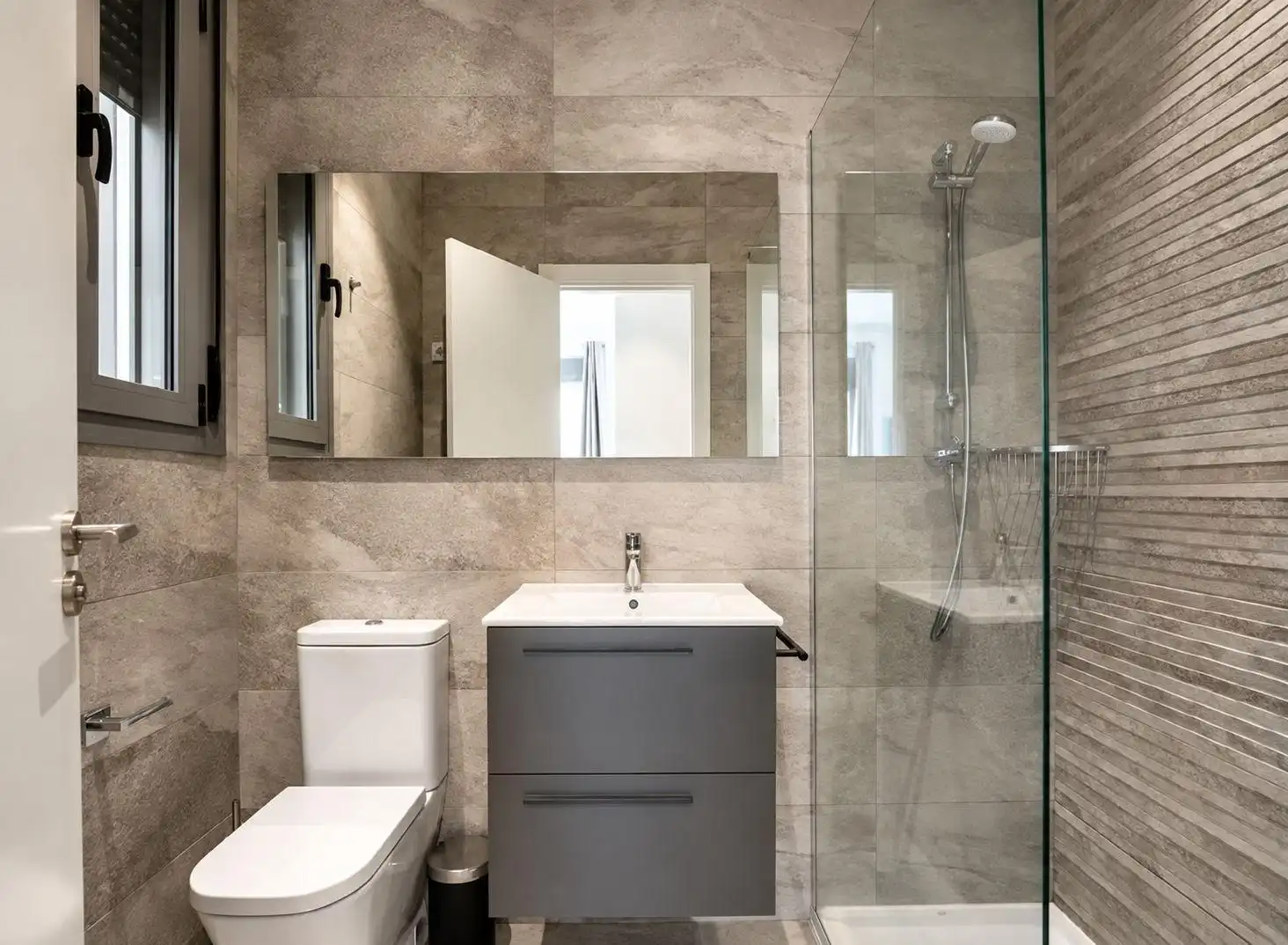 Bathroom of Flat for rent in Poblats Marítims