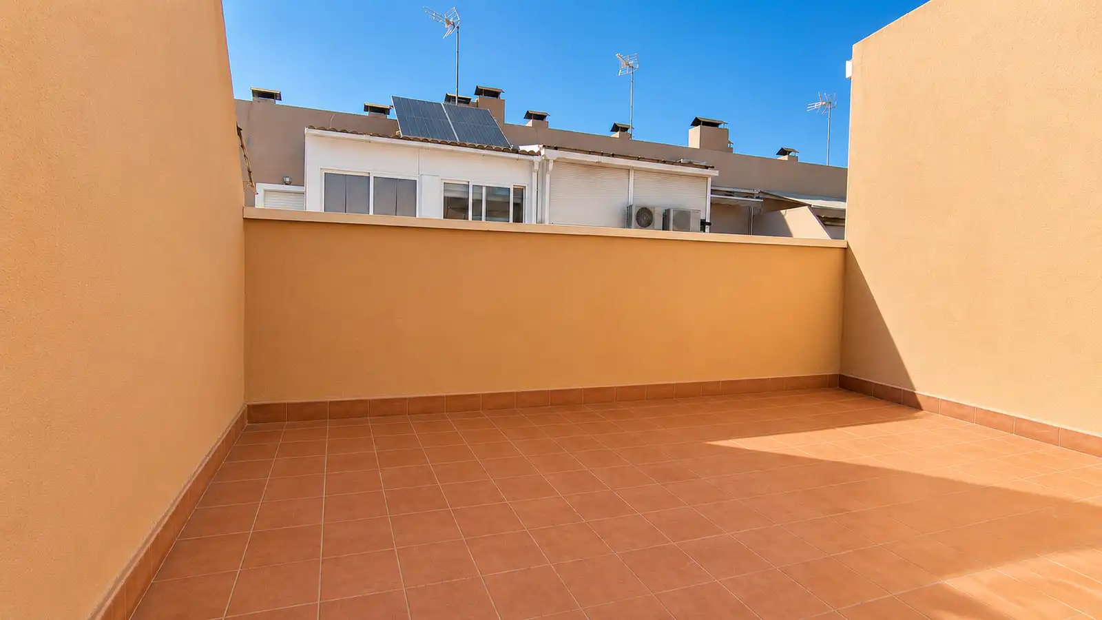 Terrassa de Casa o xalet en venda en Elche / Elx amb Aire condicionat, Calefacció i Jardí privat