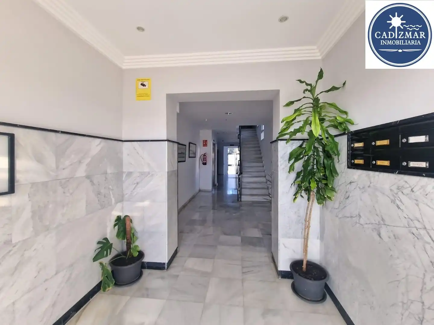 Ground floor for sale in Cádiz  with Storage room, Balcony and Alarm