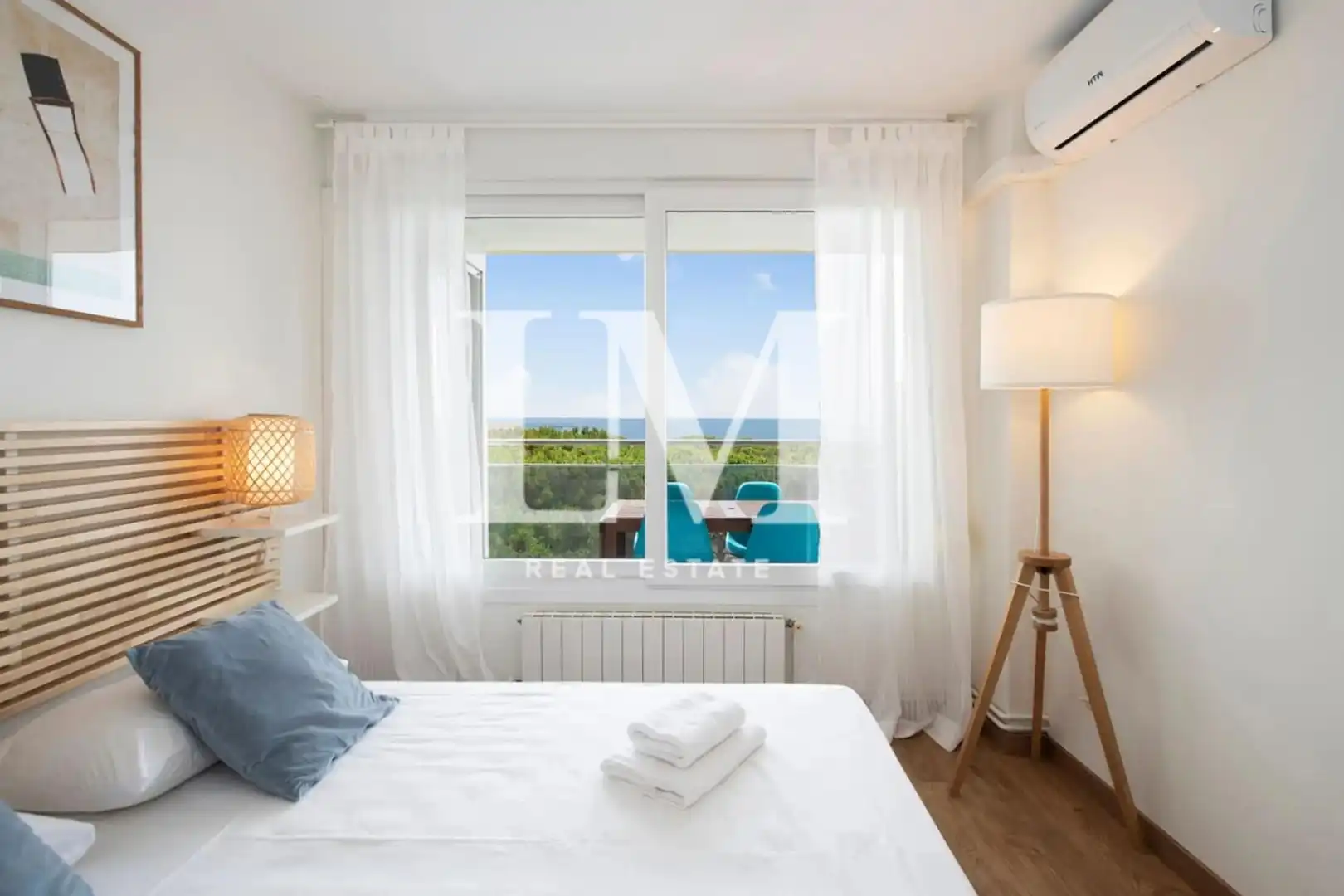 Habitación de Apartamento de alquiler en Gavà con Aire acondicionado, Terraza y Amueblado
