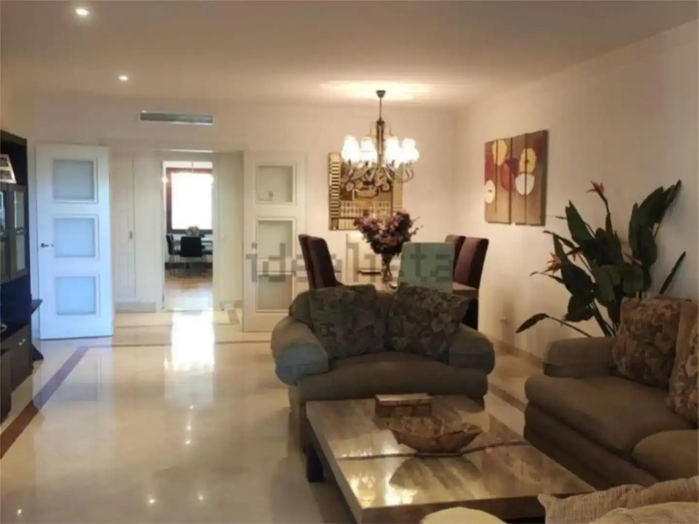 Living room of Flat for rent in Marbella  with Air Conditioner, Swimming Pool and Balcony