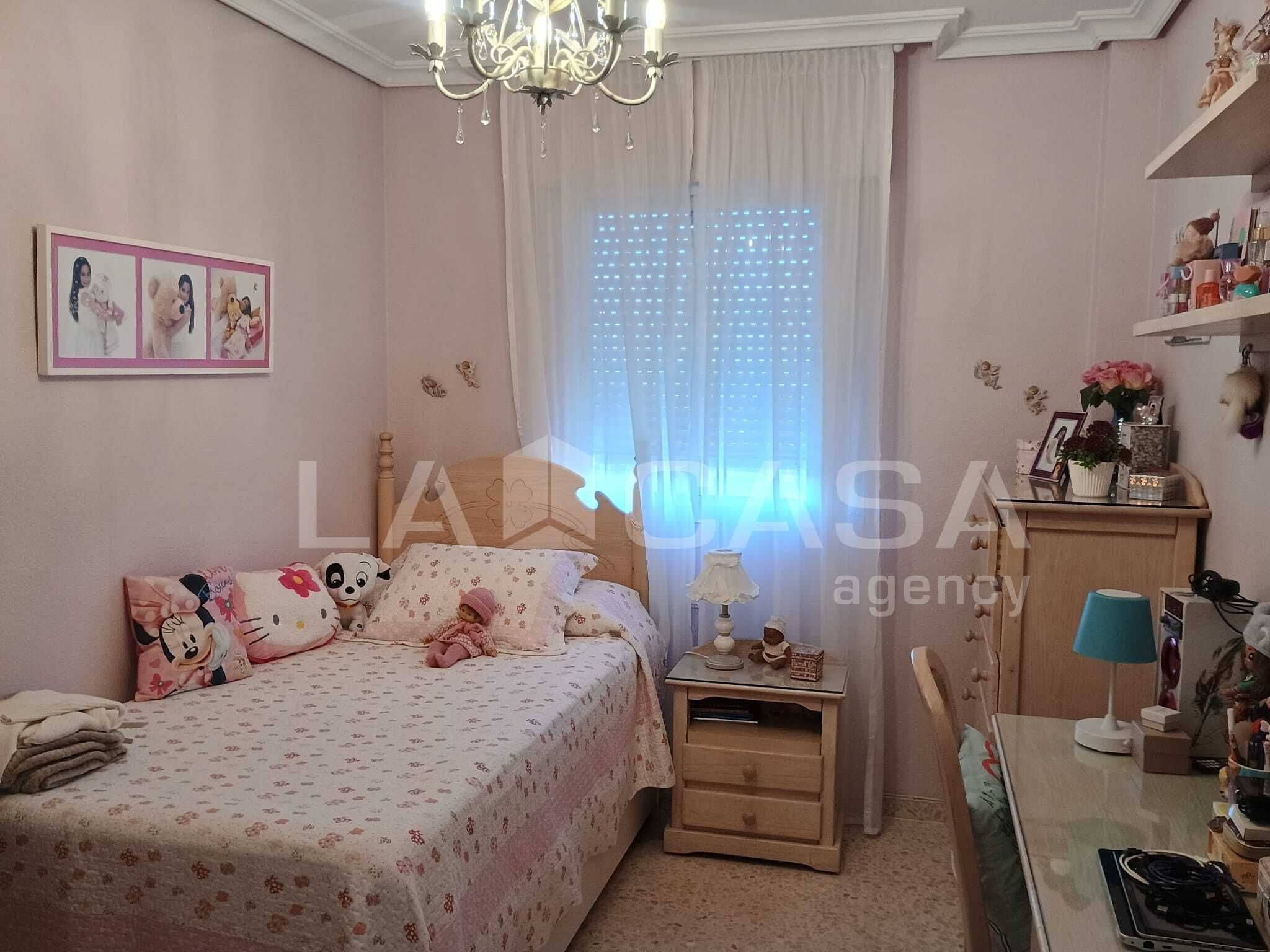 Habitación de Ático en venta en Algeciras con Terraza y Trastero