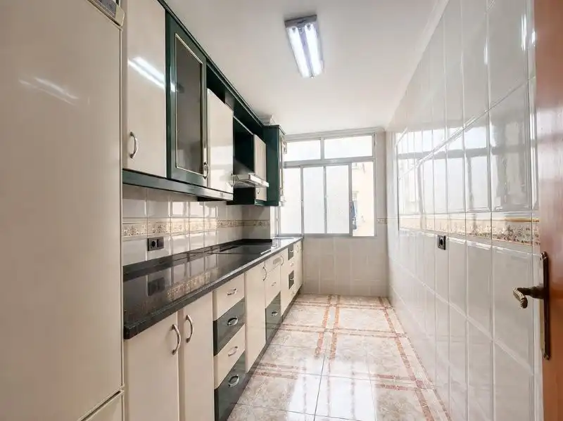 Cocina de Piso de alquiler en Málaga con Terraza y Amueblado
