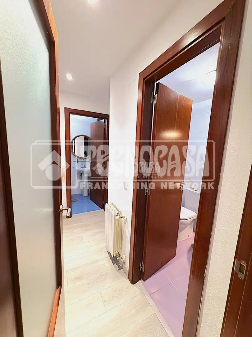 Piso en venta en Cuenca con Calefacción, Parquet y Terraza