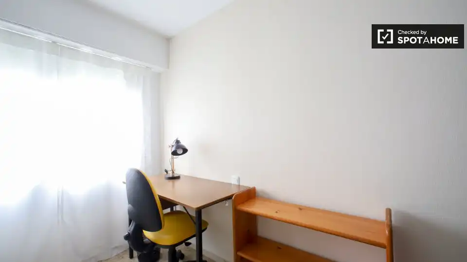 Room in Nou Moles
