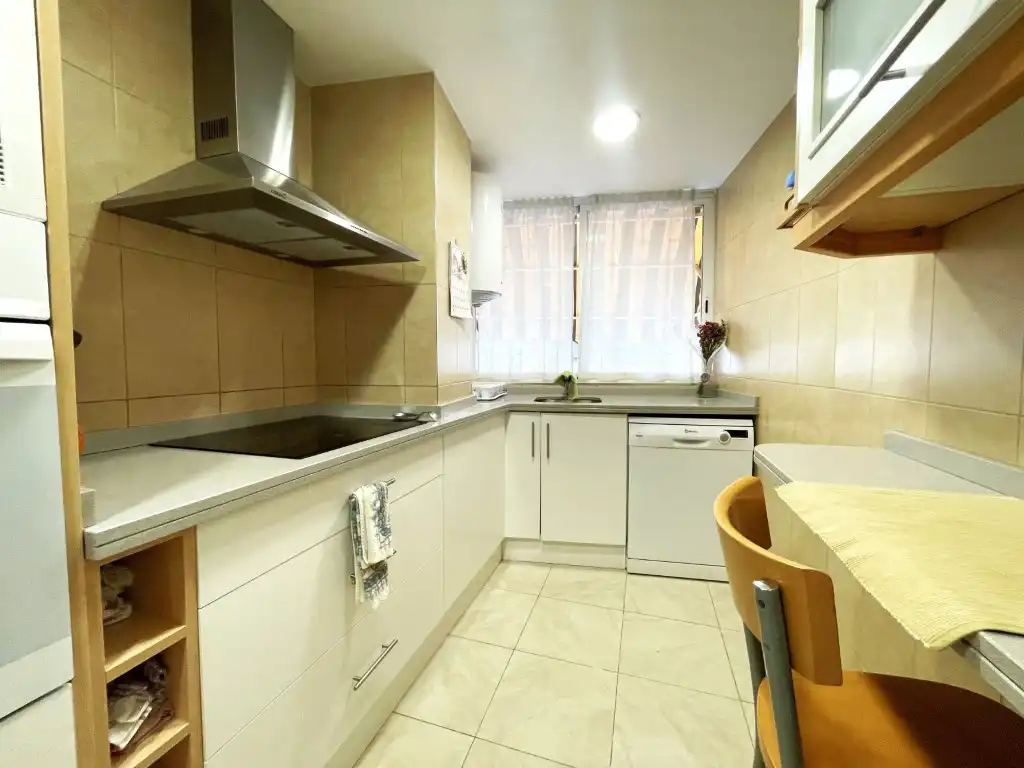 Kitchen of Flat for sale in Benicasim / Benicàssim  with Air Conditioner, Oven and Washing machine
