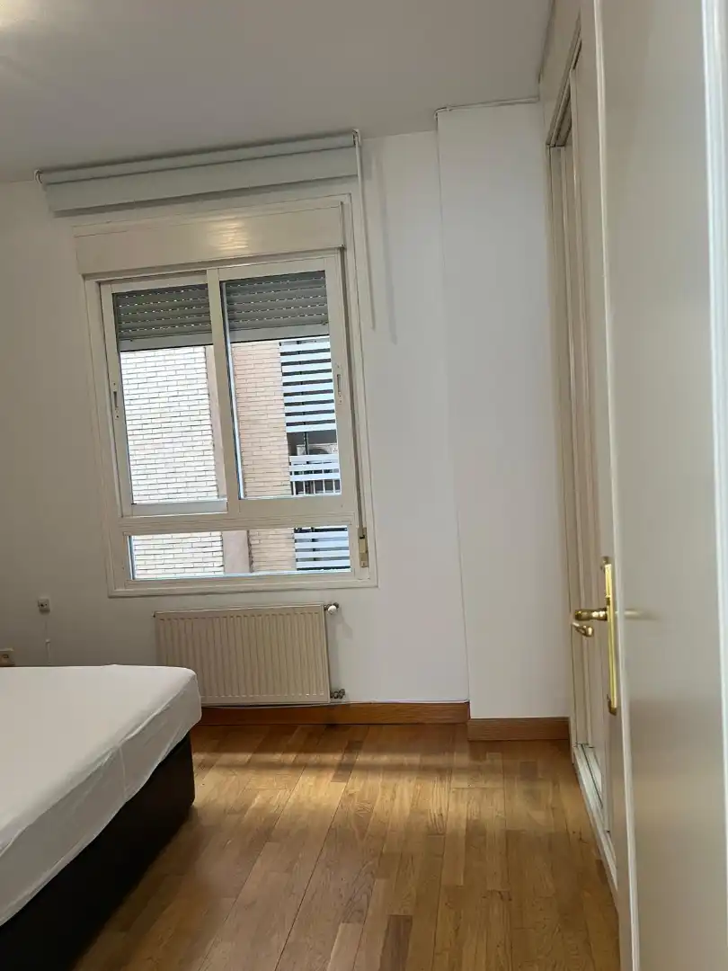 Bedroom of Flat for rent in Madrid  with Air Conditioner, Heating and Parquet flooring
