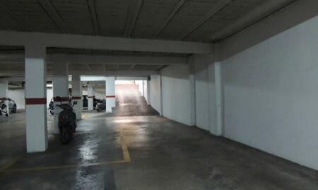 Foto 2 de Garatge de lloguer a Carrer Ferrocarril D'alcoi, 30, Centro Histórico, Valencia