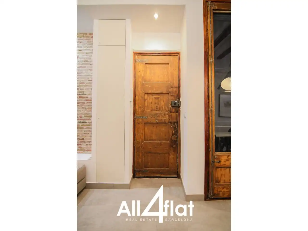 Flat with terrace for sale in Calle Nou de la Rambla, imagen 5