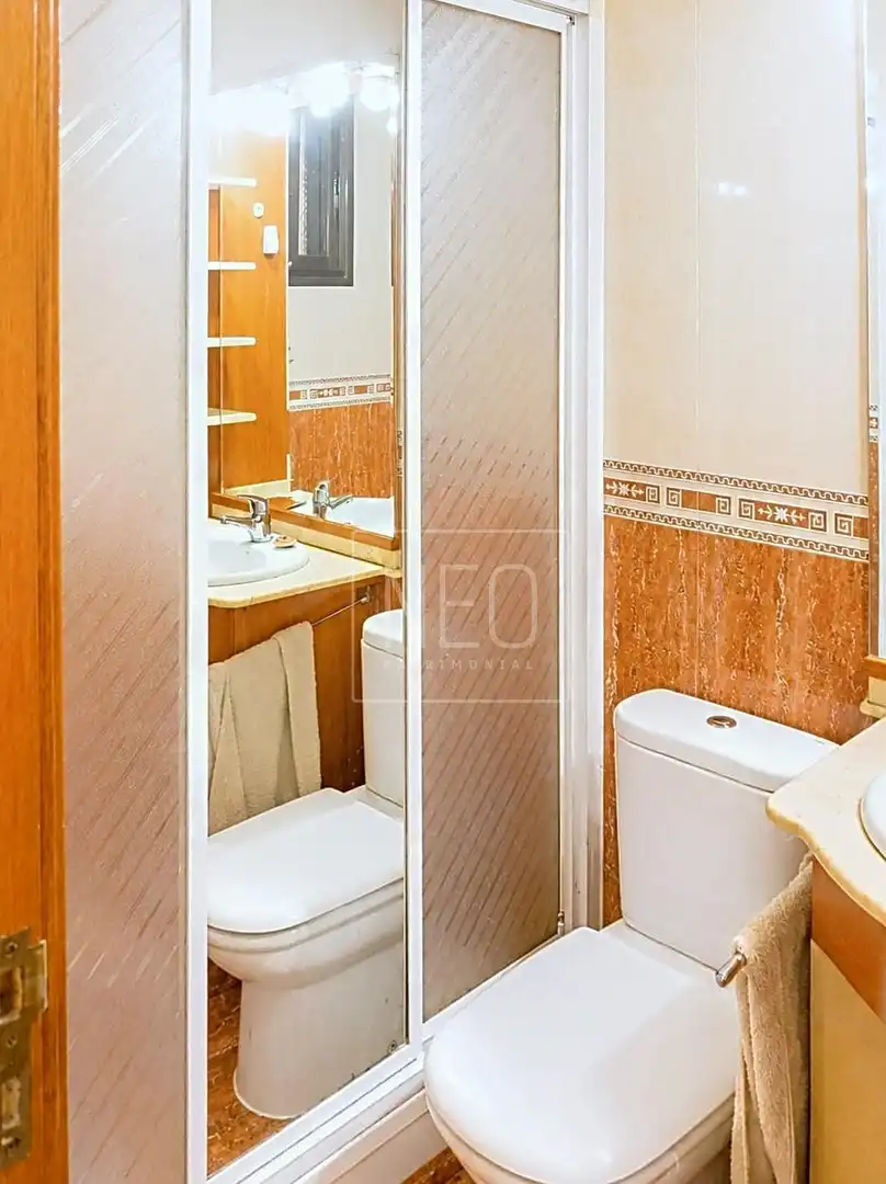 Bathroom of Flat for sale in Pinto  with Air Conditioner, Heating and Terrace