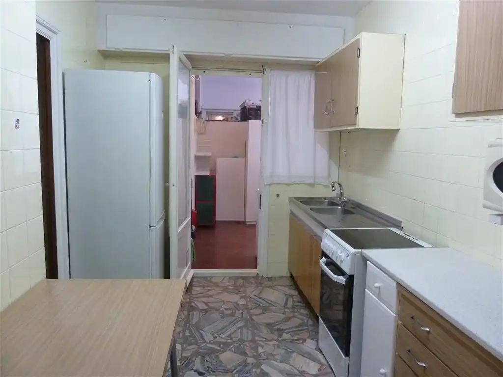 Cuina de Pis en venda en  Pamplona / Iruña amb Calefacció, Parquet i Terrassa