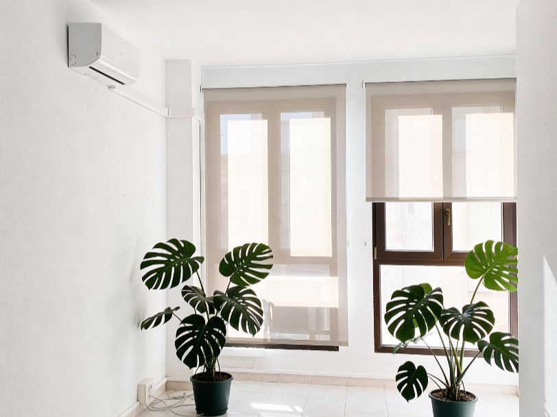 Vista exterior de Oficina de lloguer en Hellín amb Aire condicionat