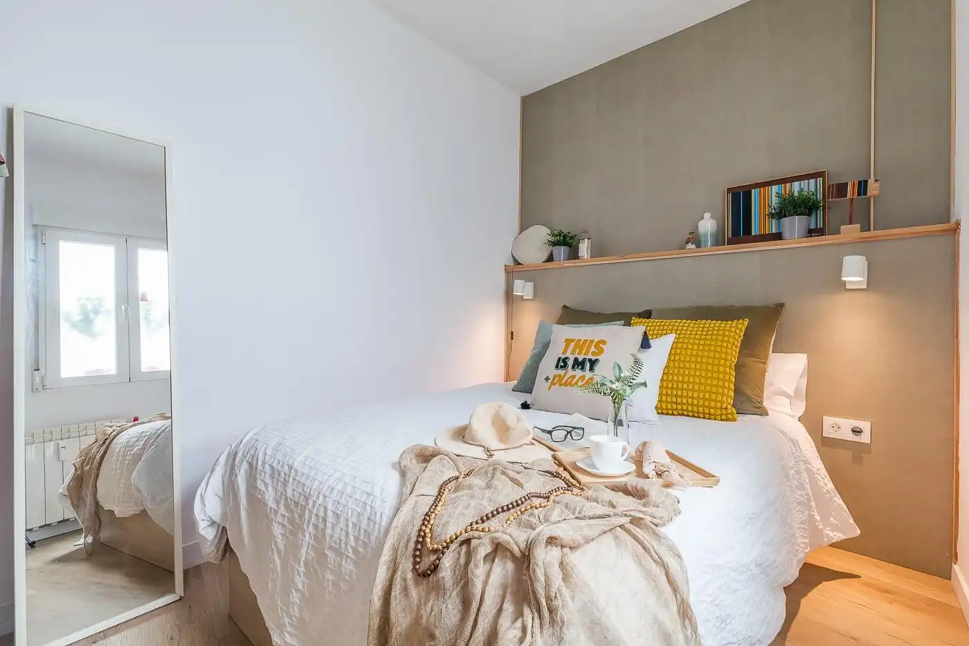 Bedroom of Apartments for sale in Madrid  with Air Conditioner and Furnished